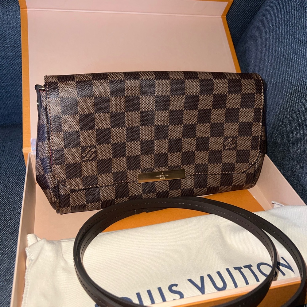 Louis Vuitton Damier Ebene Favorite MM Crossbody Clutch